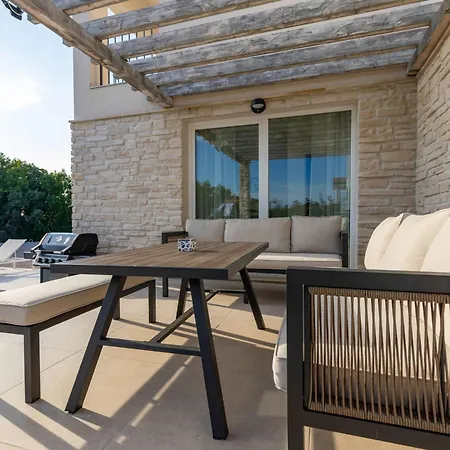 Villa Iris