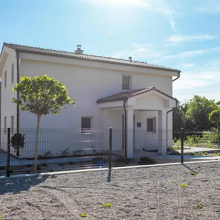 Iris Villa *